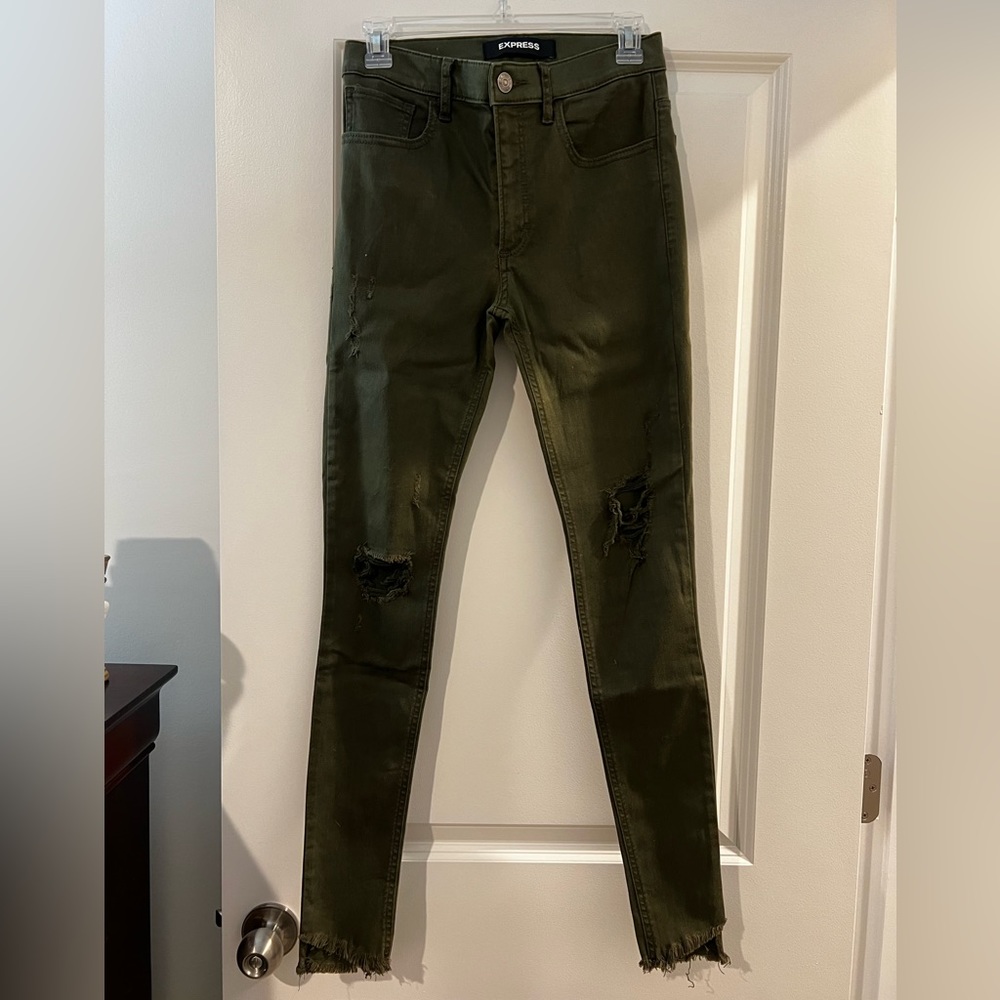 Express skinny jeans.